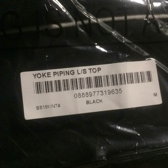 Authentic Supreme yoke piping crew neck size Med. - Picture 2 of 7